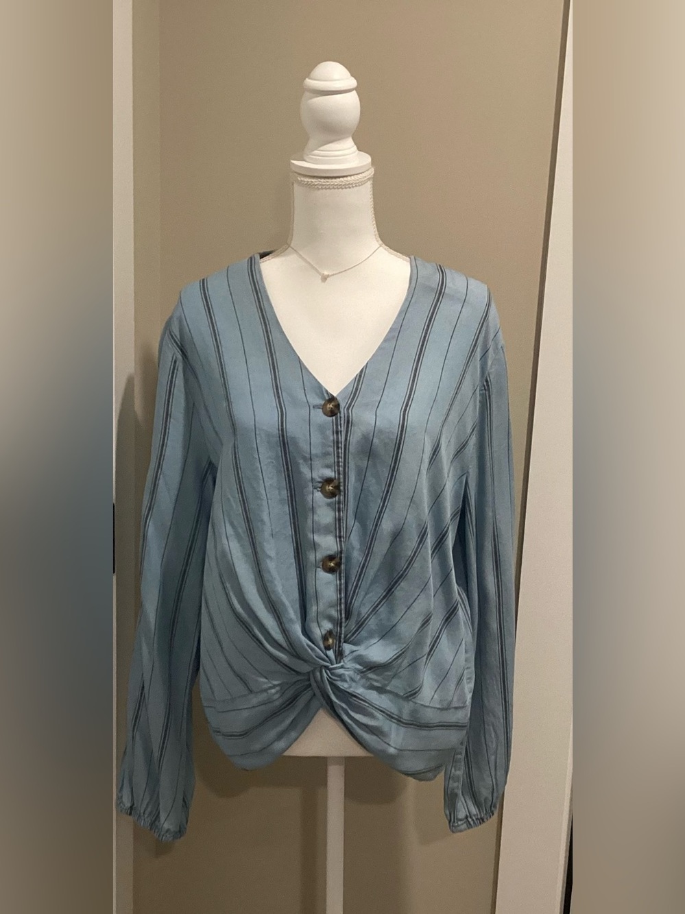 Francesca's Collections Blue Striped Twist-Front Long Sleeve Top
